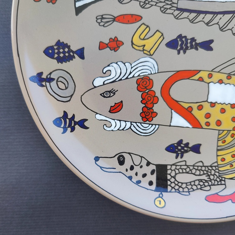 Decorative ceramic plate "L'amour" from the series "Fishdom".