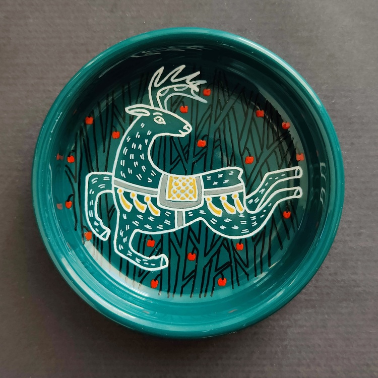Decorative ceramic small bowl "Deer" from the "The Chase" series
