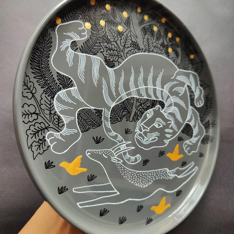 Decorative ceramic plate "Tiger and Deer" from the series "The Chase"